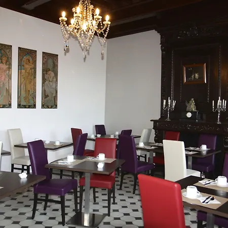 克雷塞尔城堡酒店 酒店 Creissels