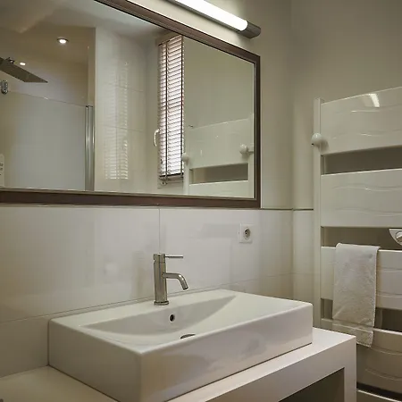 克雷塞尔城堡酒店 酒店 4*