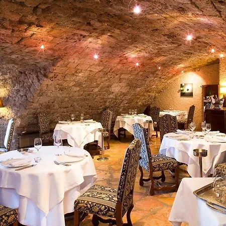 Chateau De Hotel