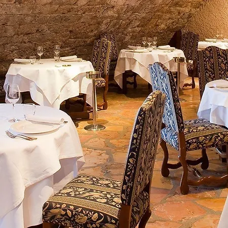 Otel Chateau De Creissels