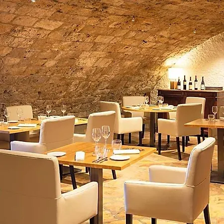 Chateau De Hotel