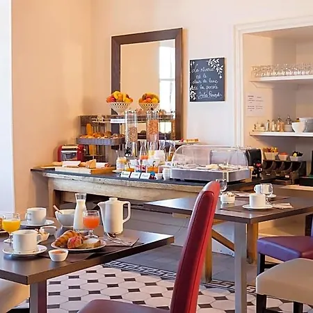 Chateau De Hotel 4*