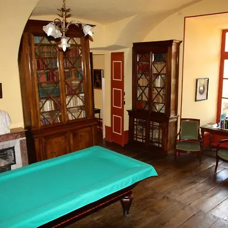 Chateau De Hotel 4*