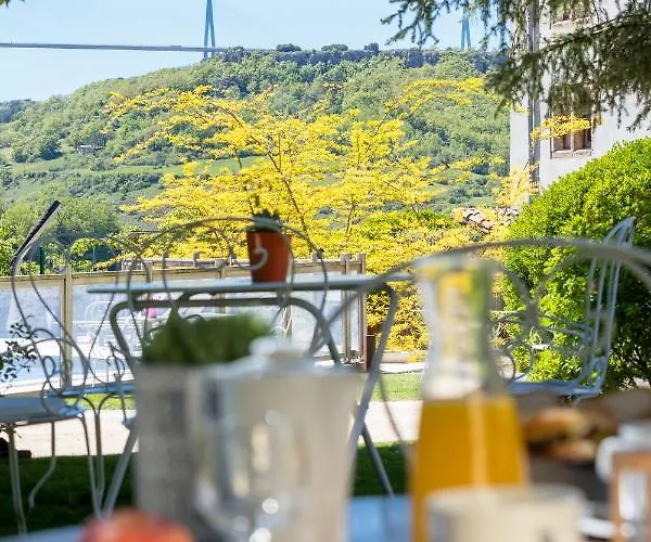 Chateau De Creissels